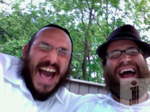 Emes’dig B’simche Zein! Yoily Leibowitz Peste Rebbe, & Hilly Hill