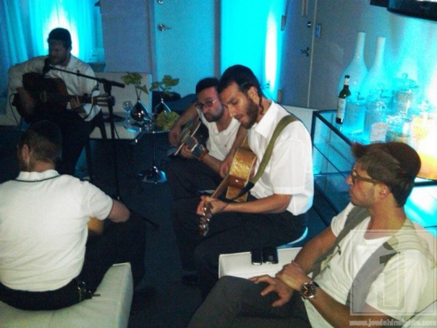 Beri Weber, Yitzchak Fuchs, Eli beer, Chaim Lowey, Chilu Pozen, and more at a Kumzits in Scoop