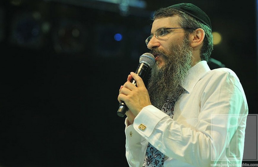 Photos & Videos from Avraham Fried Concert in Sultan, Israel