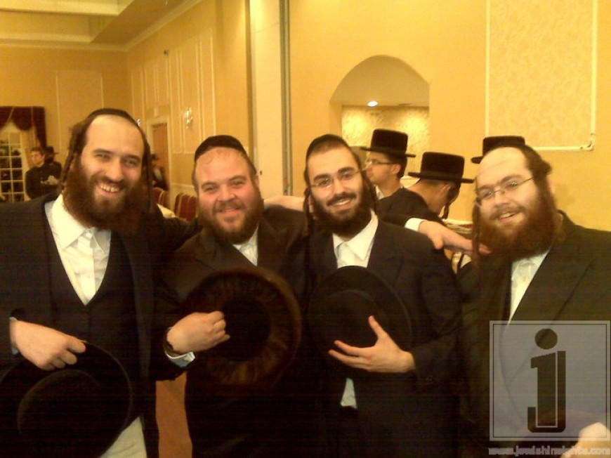 David Kaufman, Gershy Moskowits, Beri Schapira, Naftali Schnitzler & Michoel Schnitzlers son’s wedding