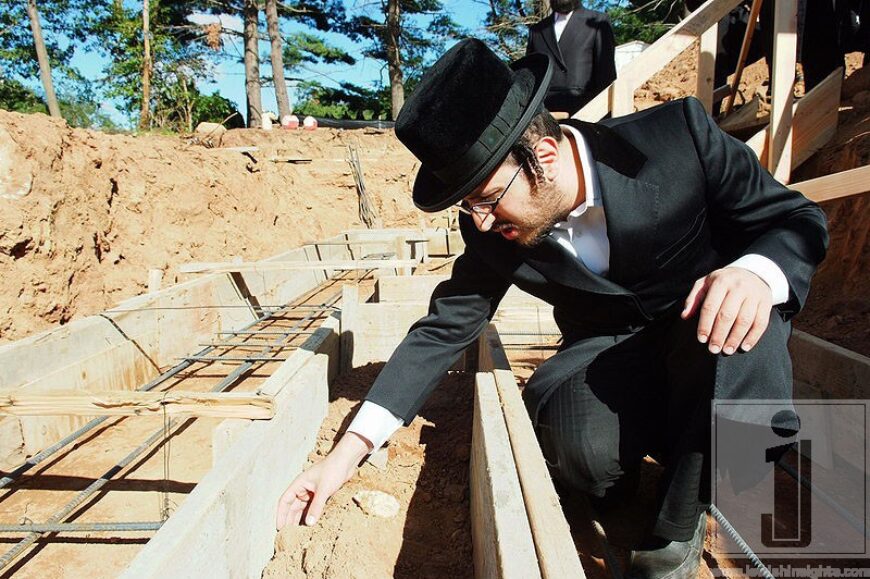 Ground Breaking for Lipa’s New Bais Medrish/Shul