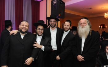 Chazzan Helfgot, Lipa, Yeedle, Shloime Gertner & Yitzchak Fuchs @ Sholi Richters son Bar Mitzvah last night