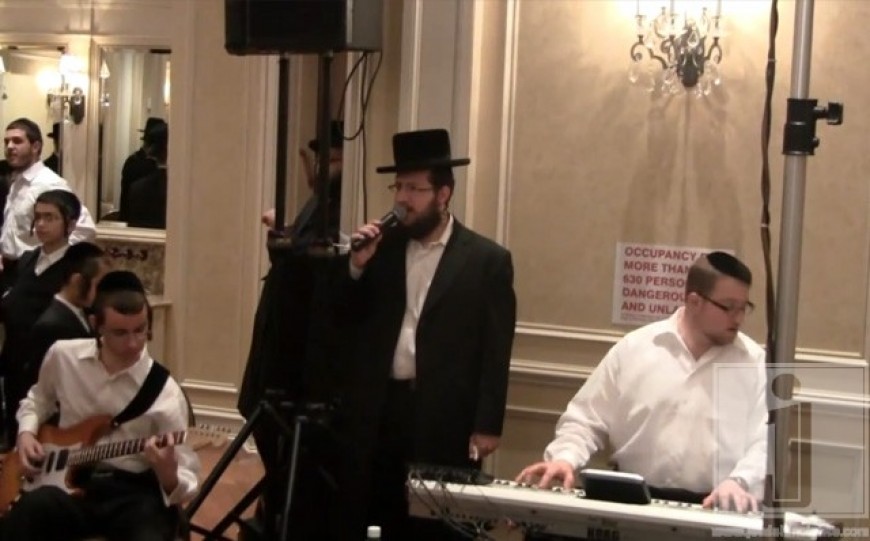 Lipa, Shragy & Sruli Green with Pinny & Moishy Schwartz at Ari Haas’ Wedding