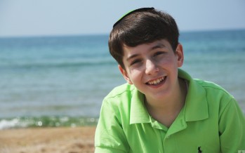 Avishay Rosen releases his debut single “Ten Li Siman”