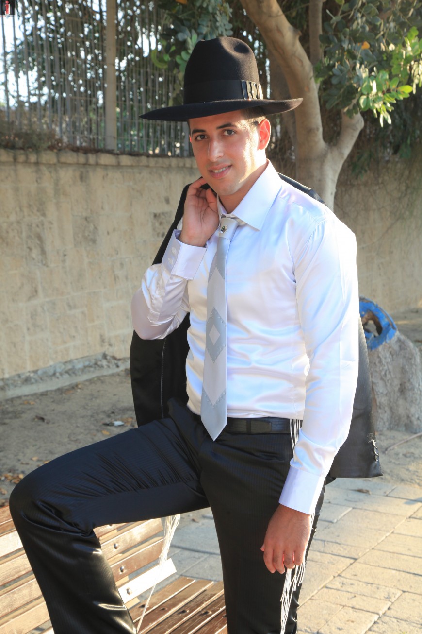 Shmuel Harari releases his fourth single “Hashem Melech” Jewish Insights