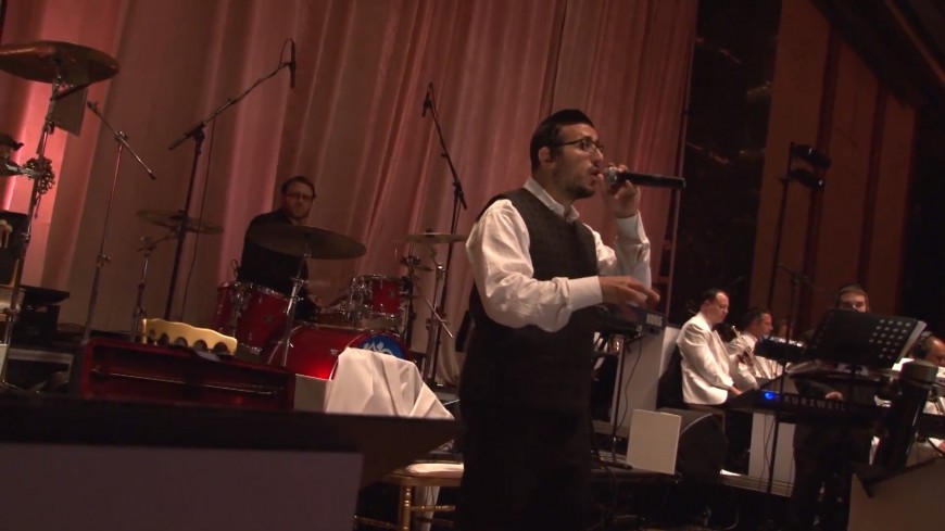 Lipa Schmeltzer With Shira + Freilach Band