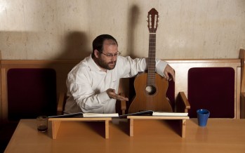 “Al Yedai Nigun” Aaron Razel Gives Us A Yom Tov Gift