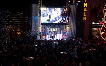 Universal Studios President  joins Chabad of the Valley’s Chanukah at CityWalk calling it amongst “the largest Chanukah events in the world”.