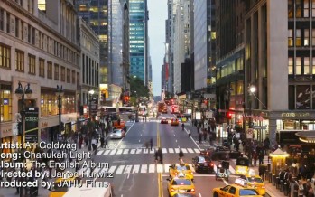 Ari Goldwag – Chanukah Light [Official Video]