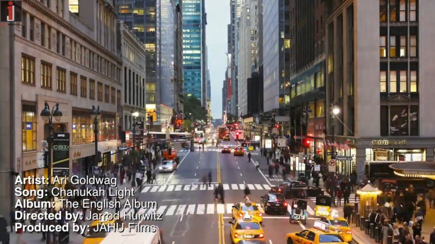 Ari Goldwag – Chanukah Light [Official Video]