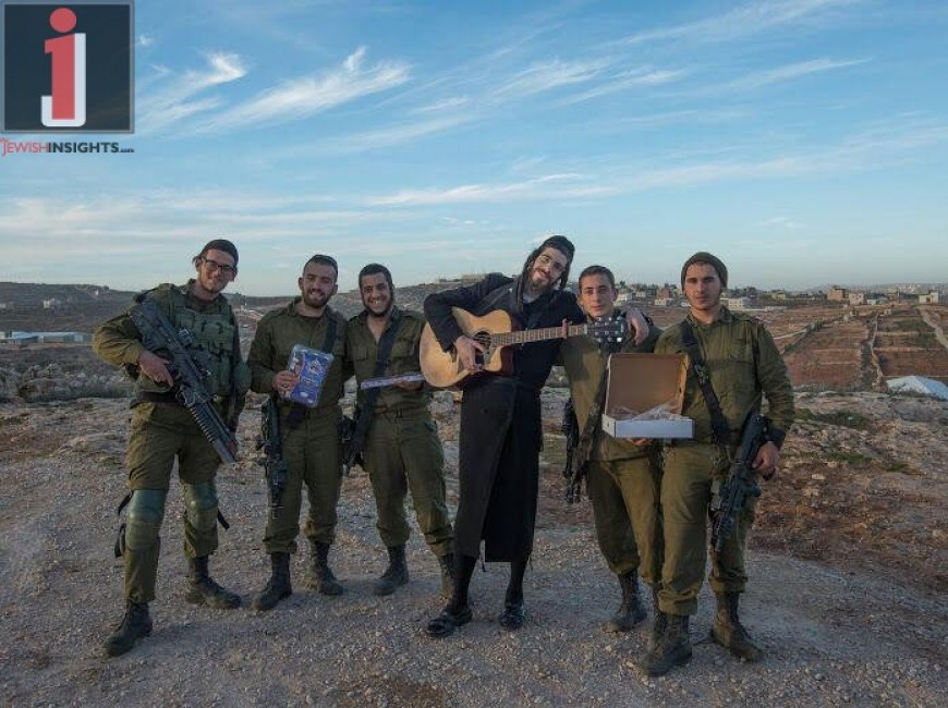 R’ Mendel Roth, One of The Greatest Chasidic Singer Appeared Before Charedi Fighters in The Givati Brigade