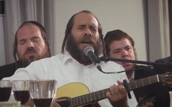 R’ Mordechai Gottlieb & Friends Sings Carlebach