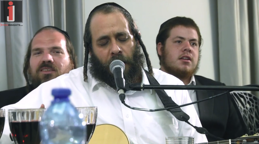 Rabbi Mordechai Gottlieb and Friends Sing Kumzits: Gevaldig Breider – Mit Torah In Yiras Shomayim