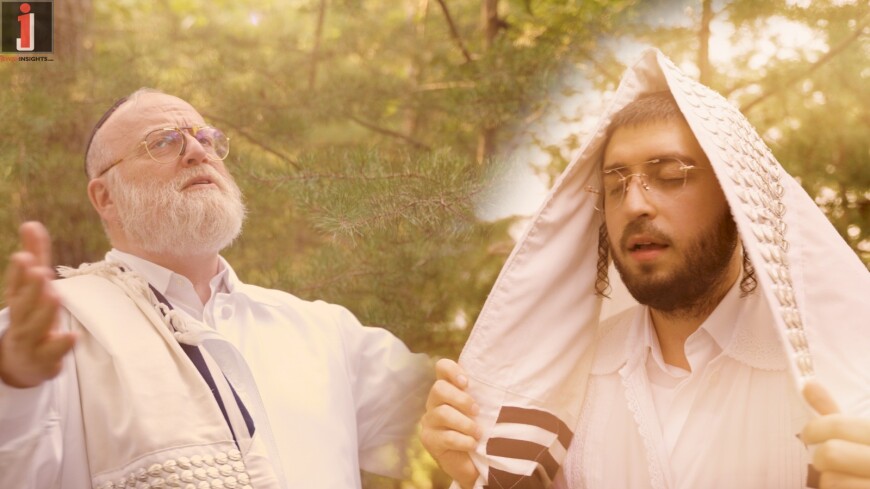 Michoel Schnitzler & Yossi Lebowitz Sing: “Al Das Hamukom”