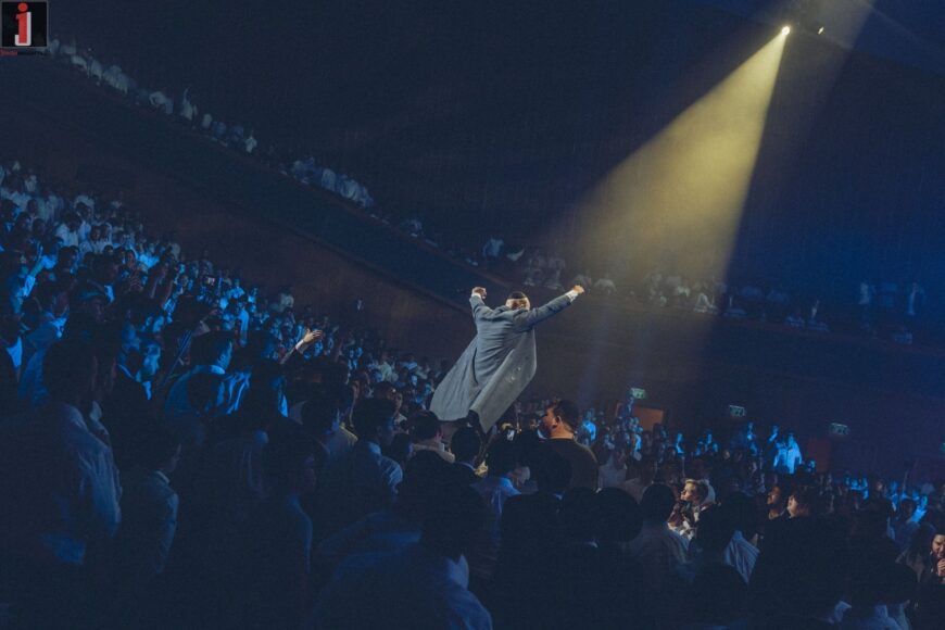 Earthquake In Jerusalem: 3000 Yeshiva Students, A 360° Stage & 1 Pini Einhorn Who Changed The Rules of The Game